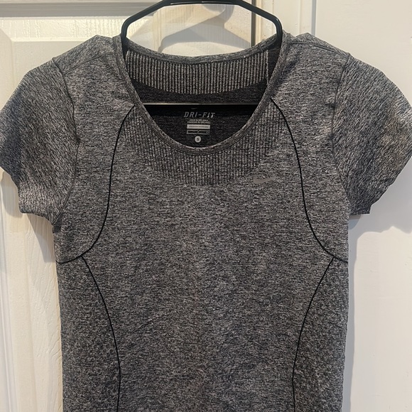 Nike Dri-Fit Workout Tee - Picture 3 of 6